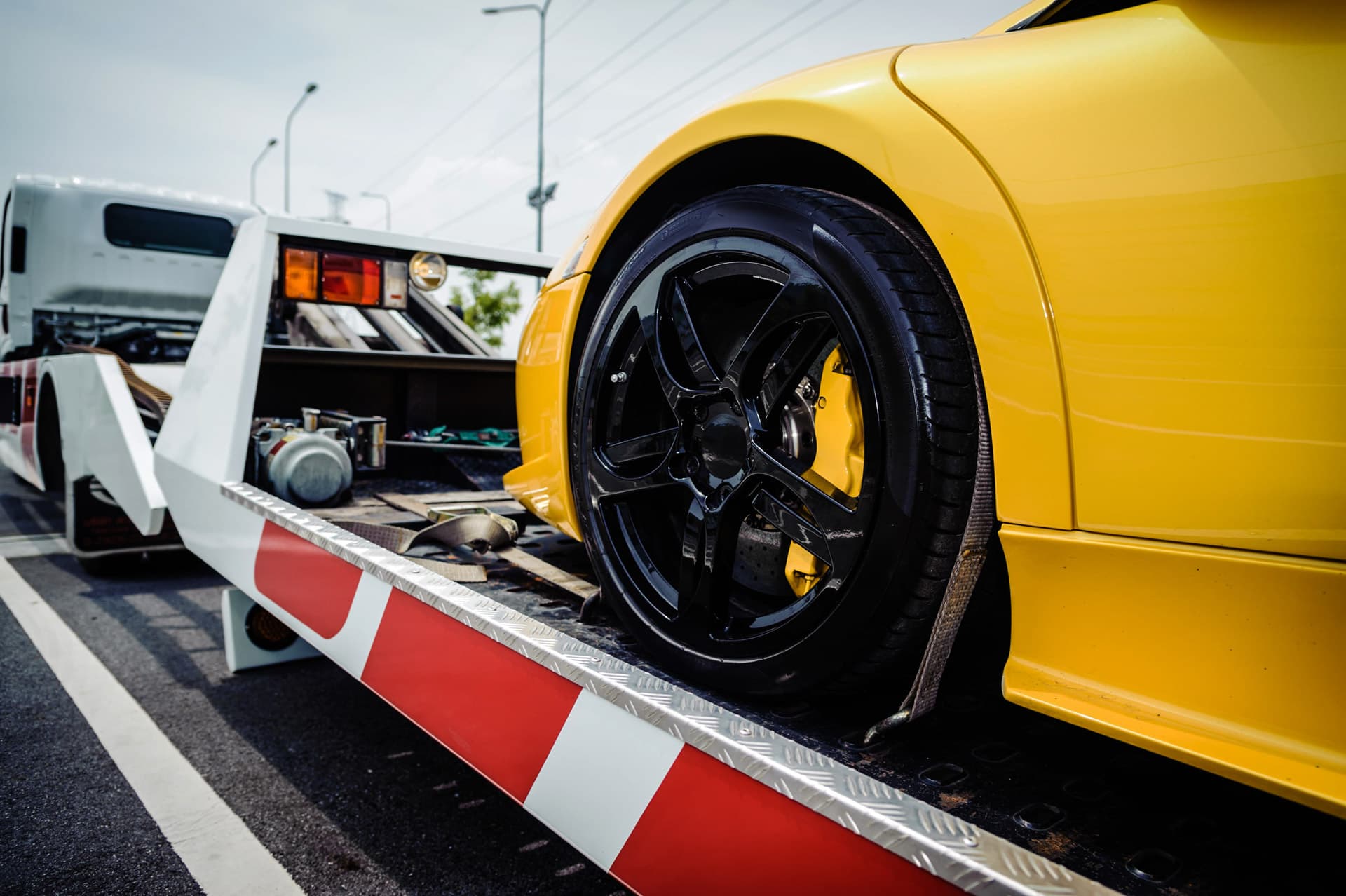 Retirada de coches en Marín